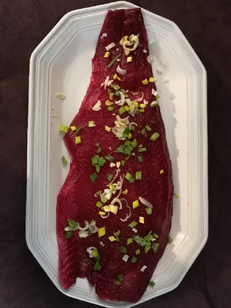 Saumon gravlax à la betterave