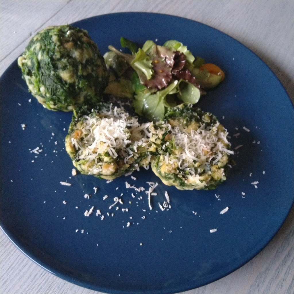 Lisa's Austrian spinach knödel